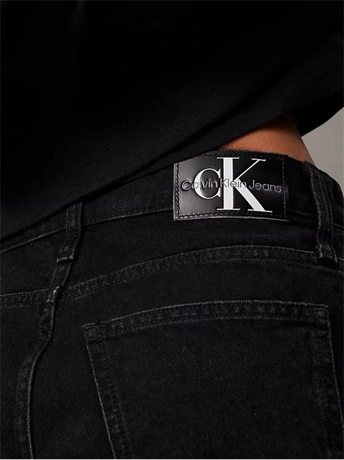mom short CALVIN KLEIN JEANS | J20J2228121BY